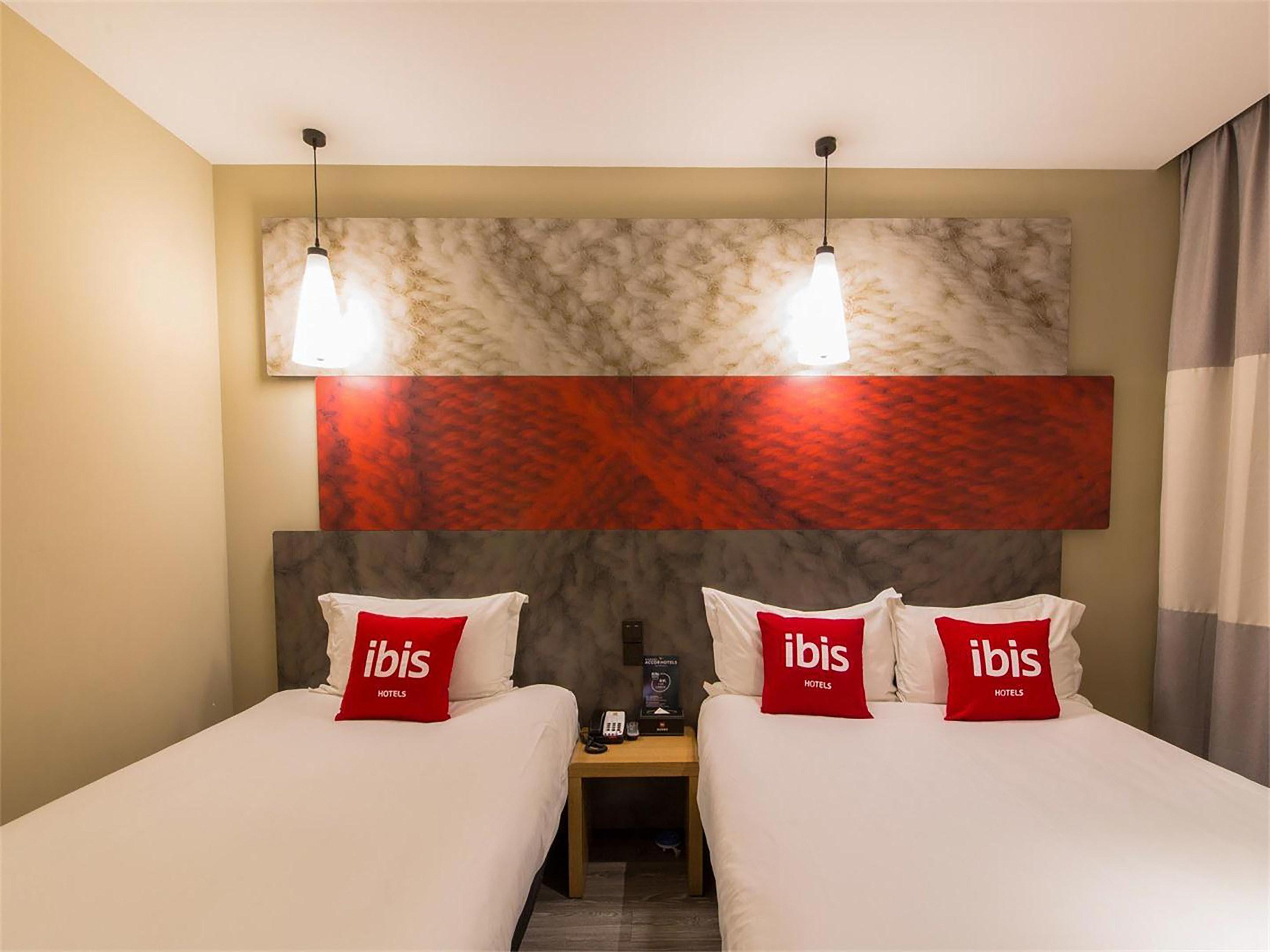 Ibis Lanzhou Wuquan Square Hotel Exterior photo